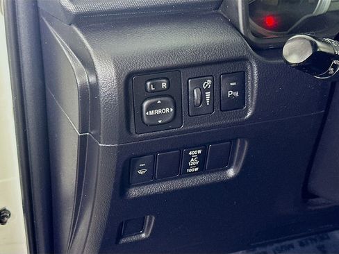 Used 2015 Toyota 4Runner Limited image 20