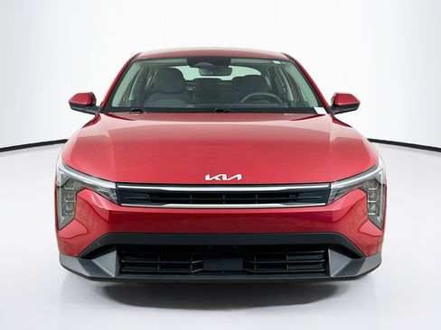 Used 2025 Kia K4 FWD image 2
