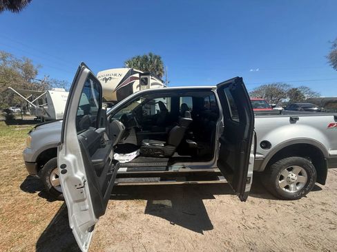 Used 2004 Ford F150 XLT image 9