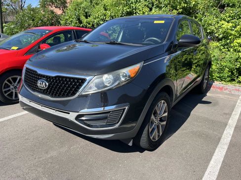 Used 2016 Kia Sportage LX FWD image 3