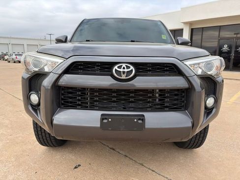 Used 2014 Toyota 4Runner SR5 Premium image 4