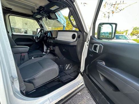 Certified 2024 Jeep Wrangler Sport S image 29