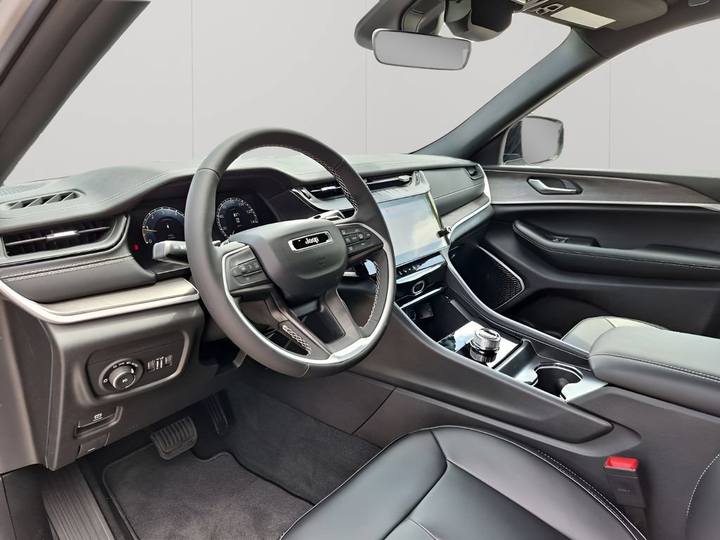 New 2026 Jeep Grand Cherokee Limited RWD image 29