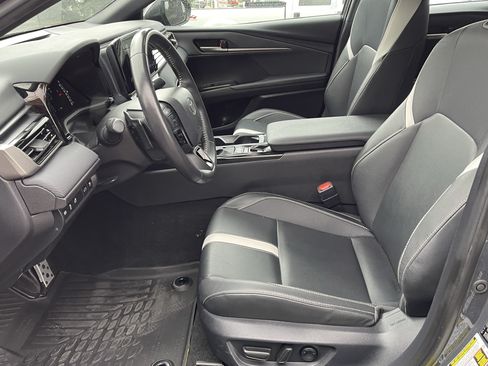 Certified 2025 Toyota Camry SE FWD image 11
