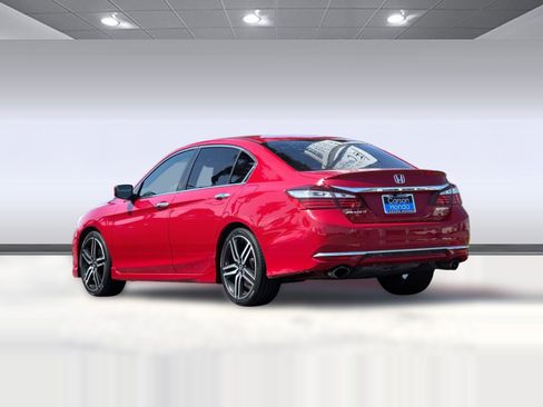 Used 2016 Honda Accord Sport image 3