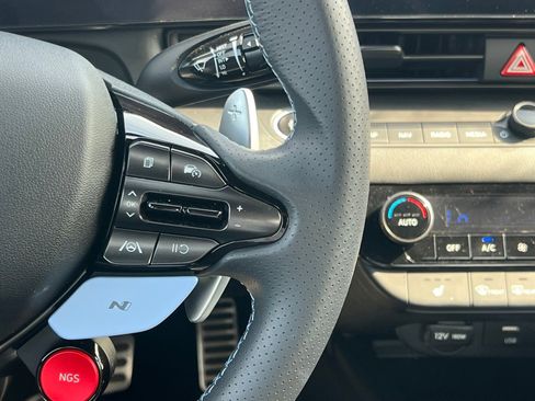 Used 2025 Hyundai Elantra N image 30