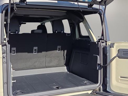 New 2026 Ford Bronco Big Bend w/ Black Diamond Package AWD/4WD image 9