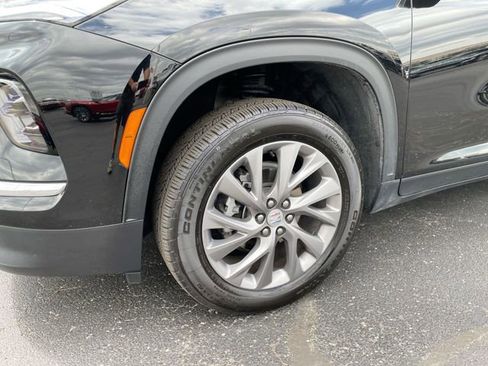 Used 2025 Buick Enclave Preferred image 8