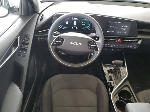 Certified 2026 Kia Niro LX FWD image 14