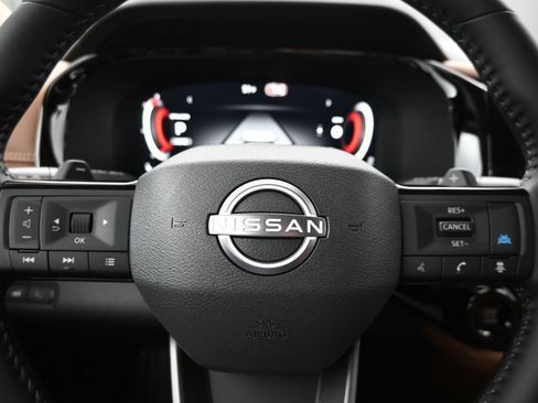 New 2026 Nissan Pathfinder Platinum AWD/4WD image 15