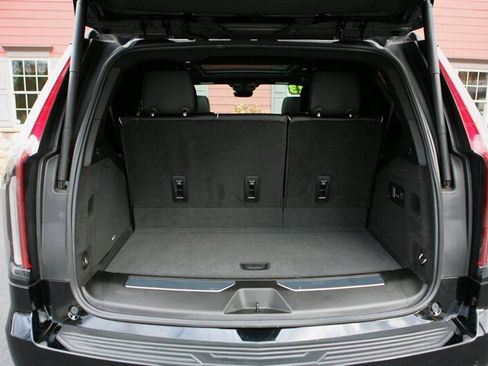 Used 2023 Cadillac Escalade Sport image 18