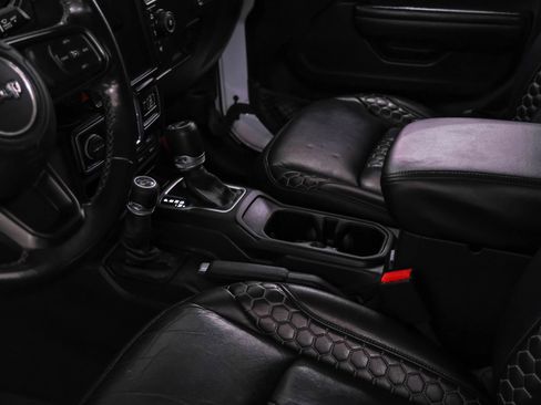 Used 2020 Jeep Wrangler Unlimited Sport image 22