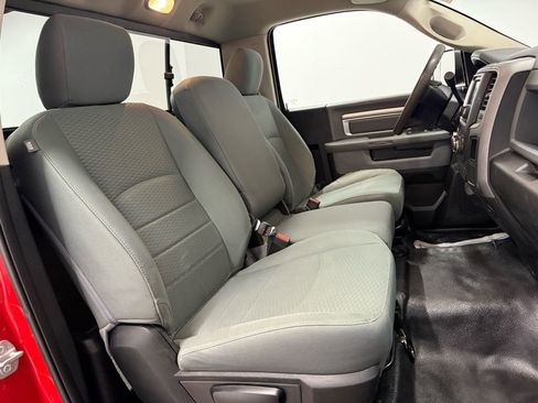 Used 2018 RAM 2500 Tradesman w/ Chrome Appearance Group image 11