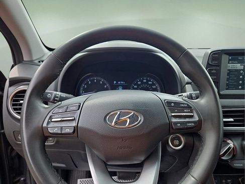 Used 2018 Hyundai Kona SEL AWD/4WD image 16