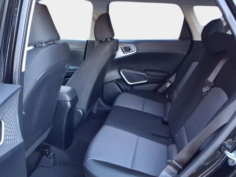 Used 2023 Kia Soul LX image 12