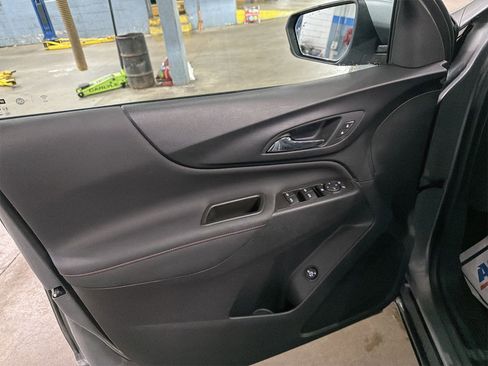Used 2023 Chevrolet Equinox RS image 22