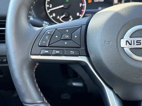 Used 2021 Nissan Sentra SR w/ SR Premium Package image 9