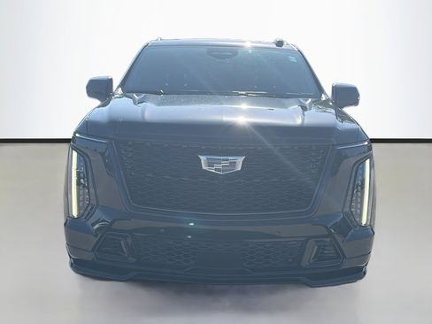 Used 2026 Cadillac Escalade V w/ LPO, ONYX Package AWD/4WD image 8