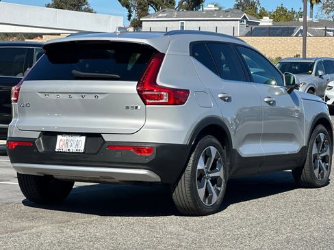 Certified 2023 Volvo XC40 B5 Plus w/ Protection Package Premier image 4