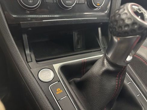 Used 2017 Volkswagen GTI Autobahn image 37
