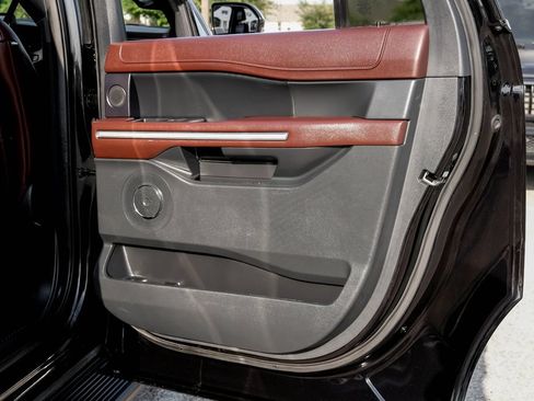 Used 2024 Ford Expedition Max Limited RWD image 59