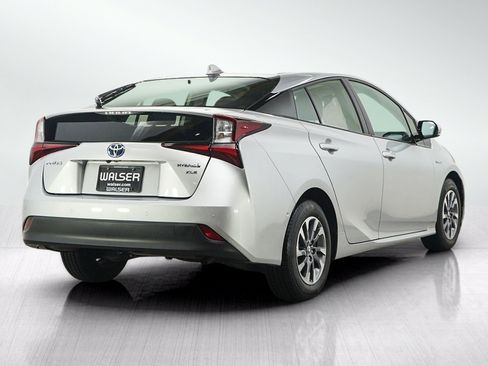 Used 2020 Toyota Prius XLE w/ Advanced Technology Package FWD image 5