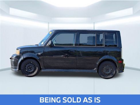Used 2006 Scion xB FWD image 2