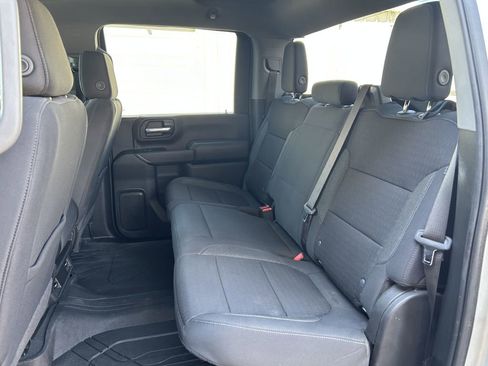 Used 2023 Chevrolet Silverado 2500 Custom w/ Custom Value Package image 10