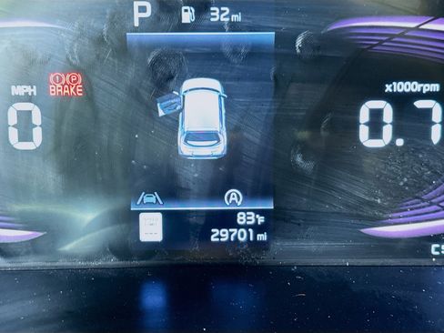 Used 2024 Kia Soul LX FWD image 16