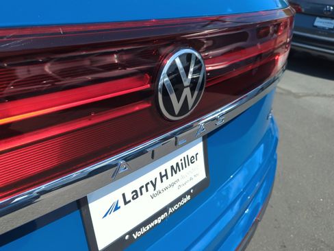 New 2026 Volkswagen Atlas Cross Sport SE image 23