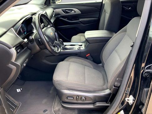 Used 2019 Chevrolet Traverse LT FWD image 8