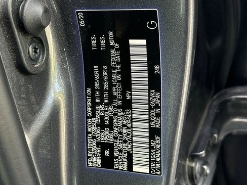 Used 2020 Toyota Land Cruiser w/ Carpet Mat Package image 22