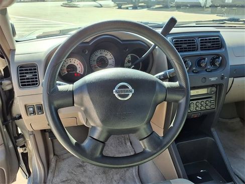 Used 2004 Nissan Frontier XE w/ (VTP) Value Truck Pkg image 8