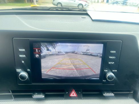 Used 2025 Kia Sportage LX FWD image 20