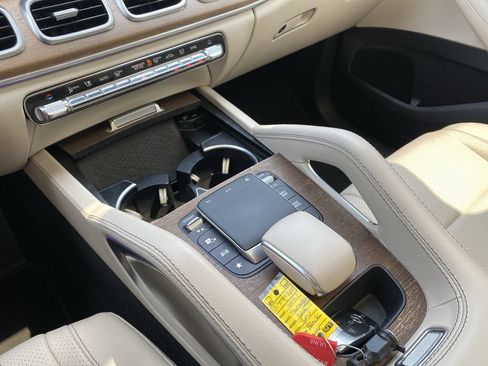 Used 2021 Mercedes-Benz GLE 350 4MATIC w/ Premium Package image 26