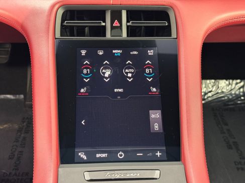 Used 2022 Porsche Taycan image 34