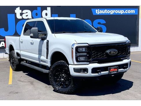 Used 2025 Ford F350 XLT w/ Black Appearance Package AWD/4WD image 2