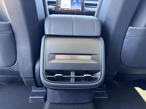 New 2026 Lincoln Nautilus Premier AWD/4WD image 16