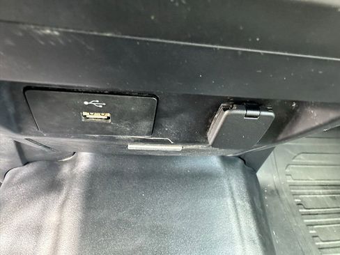 Used 2018 Ford F150 XL w/ Equipment Group 101A Mid image 22