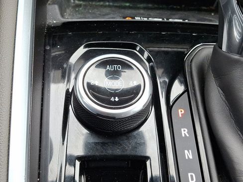 Used 2025 Chevrolet Colorado ZR2 w/ Technology Package image 26