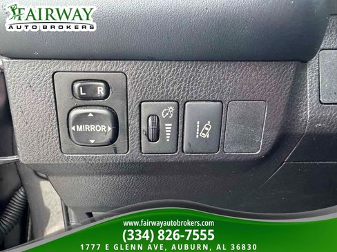 Used 2018 Toyota RAV4 XLE image 16