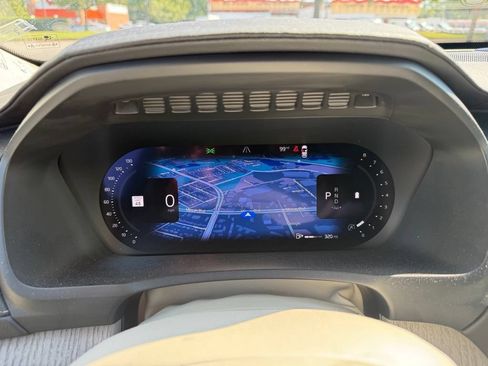 Used 2025 Volvo XC90 B6 Ultra w/ Lounge Package AWD/4WD image 7