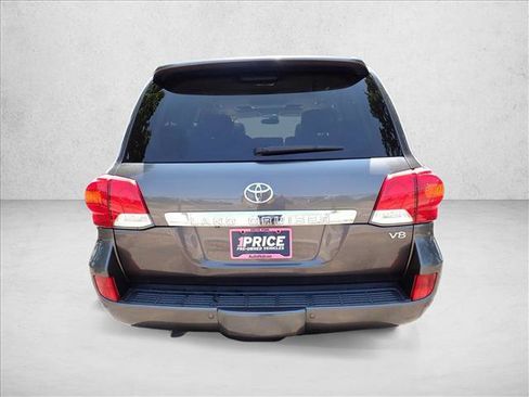 Used 2014 Toyota Land Cruiser AWD/4WD image 3