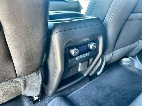 Used 2025 GMC Acadia Elevation image 20