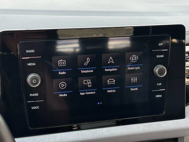Used 2025 Volkswagen Jetta SE FWD image 16