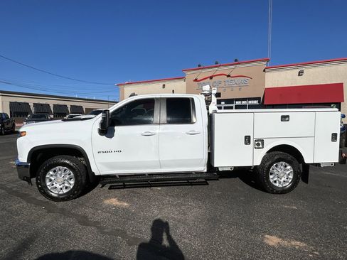 Used 2022 Chevrolet Silverado 2500 LT w/ Convenience Package image 21