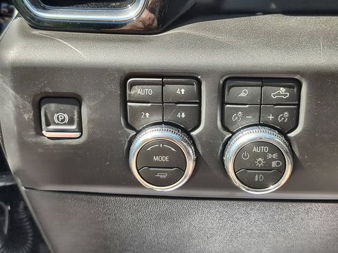 New 2026 GMC Sierra 2500 Denali w/ Denali Reserve Package AWD/4WD image 18