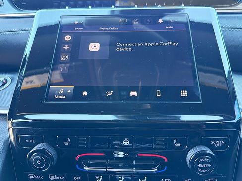 Used 2023 Jeep Grand Cherokee L Laredo image 30