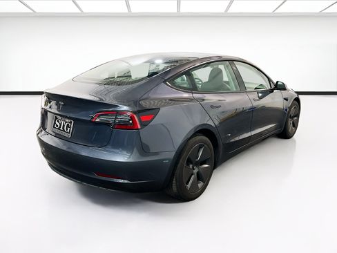 Used 2023 Tesla Model 3 Standard Range RWD image 4