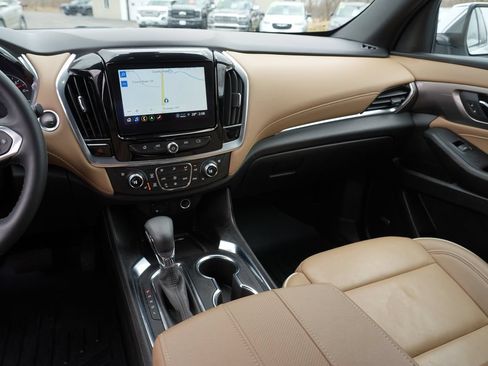 Used 2023 Chevrolet Traverse Premier AWD/4WD image 22